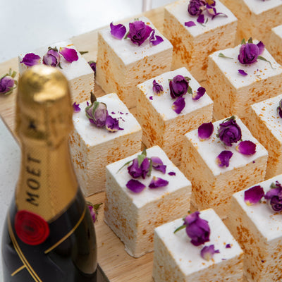 Champagne Gold Marshmallow 🍾✨🌹 (24 Pcs Party Box)