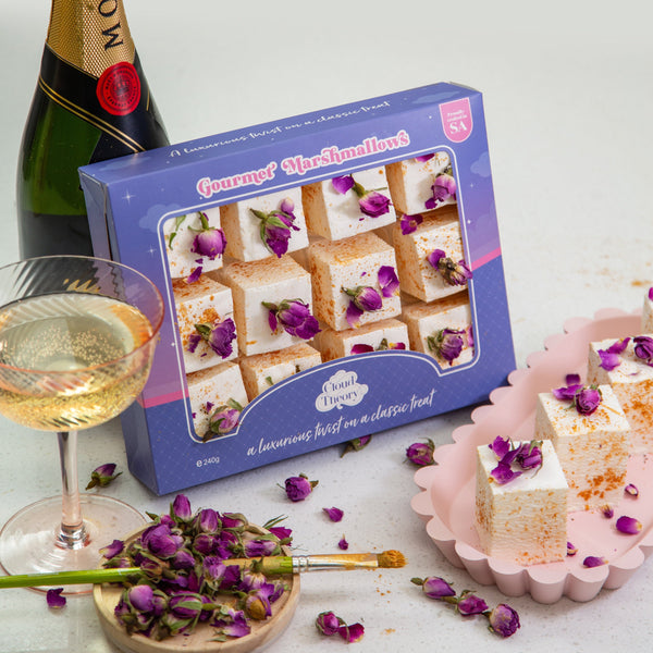 Champagne Gold marshmallow in Cloud Theory packaging – luxurious gourmet gift idea.